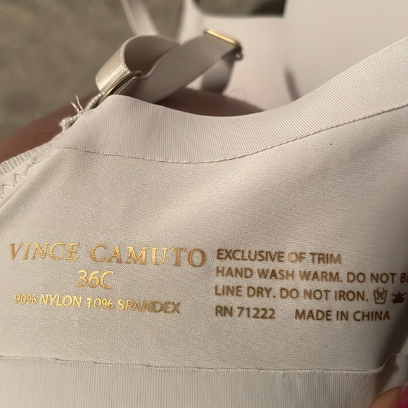 Three bras. - Picture 6 of 8